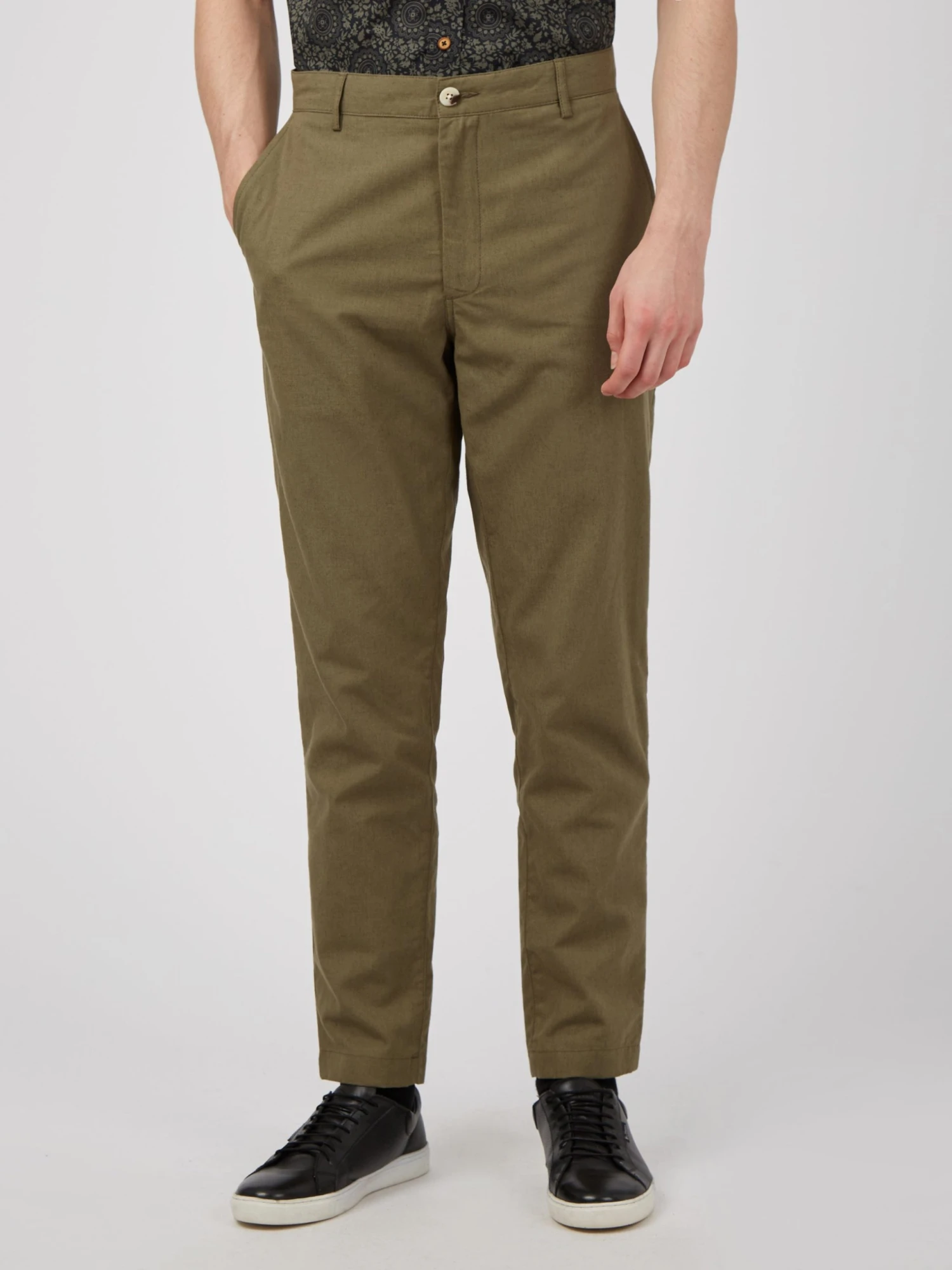 Baird Linen Blend Slim Taper Trouser - Dark Khaki 3 Baird Linen Blend Slim Taper Trouser - Dark Khaki