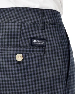 Oved Signature Gingham Short - Dark Blue