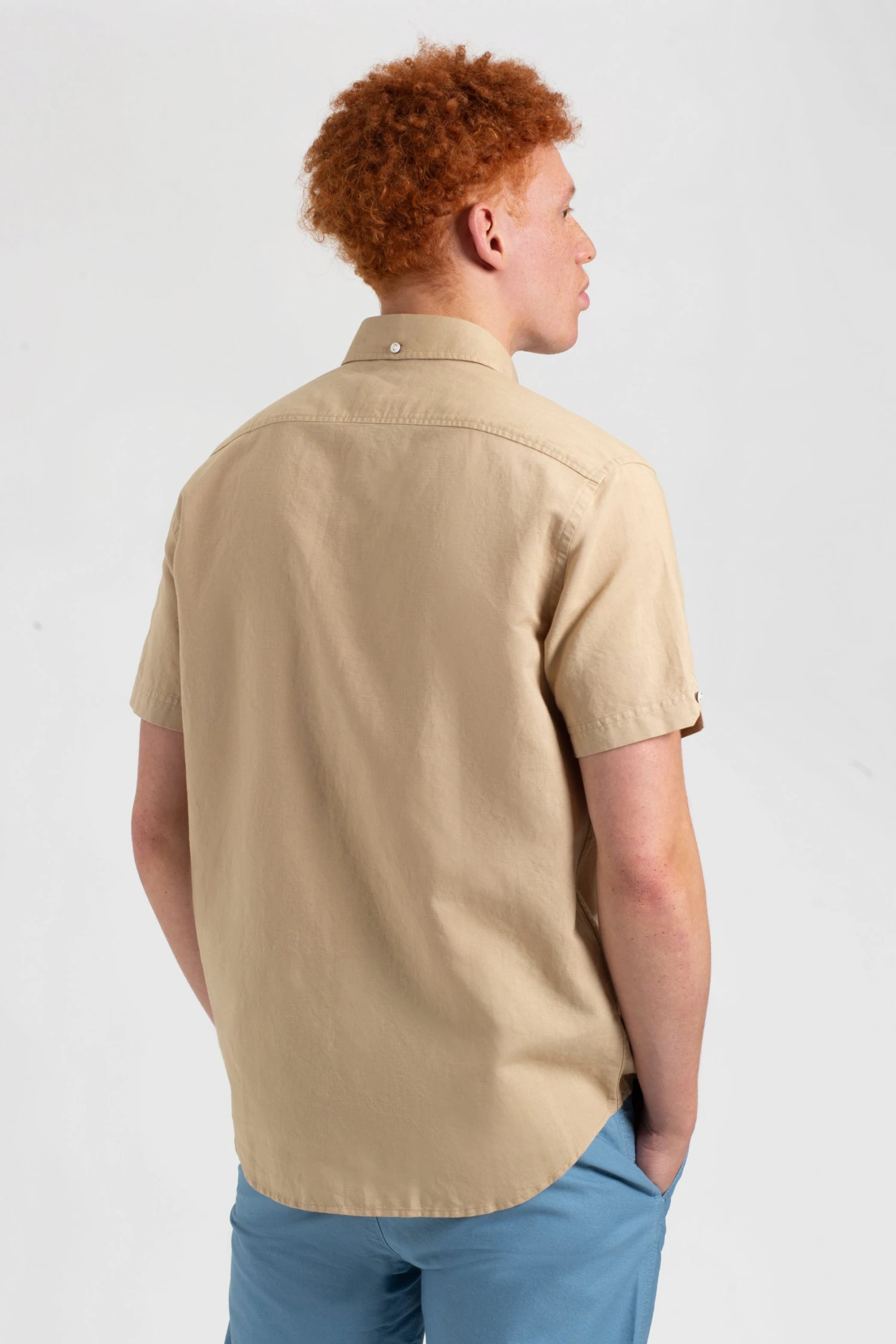 Northstar Spring | Summer 2022 Garment Dye Short-Sleeve Linen Shirt - Sand 5 Northstar Spring | Summer 2022 Garment Dye Short-Sleeve Linen Shirt - Sand